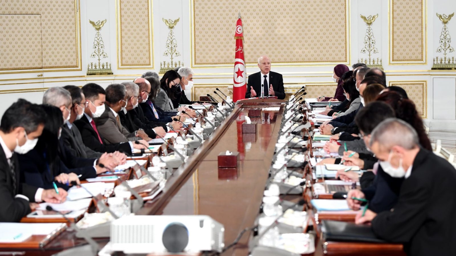 سعيد يصدر 7 مراسيم رئاسية وأمرين (فيديو)