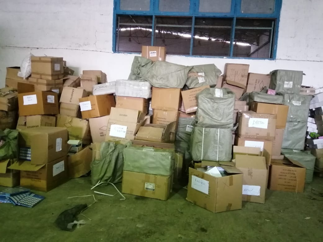 أريانة/ مداهمة مخازن بضائع مهربة.. وهذا المحجوز أريانة/ مداهمة مخازن بضائع مهربة.. وهذا المحجوز