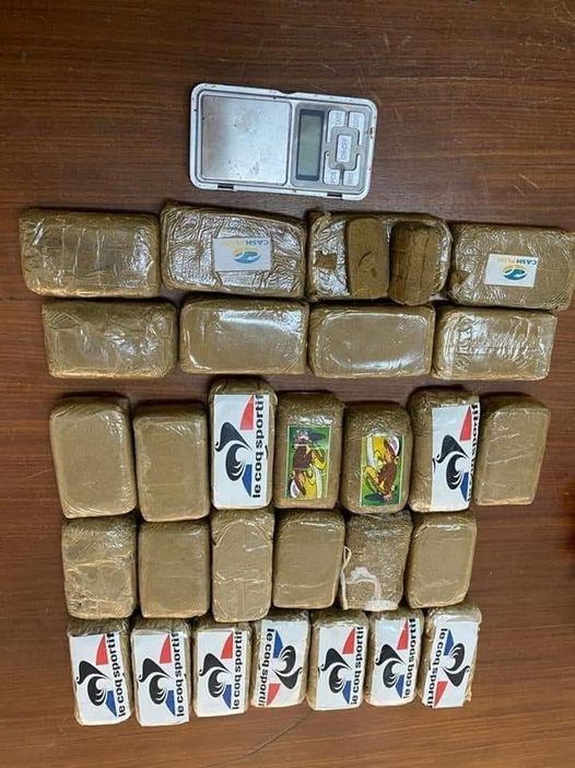 الإطاحة بعصابة خطيرة لترويج المخدرات.. وهذا المحجوز