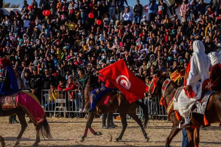 المهرجان الدولي للصحراء بدوز في صور