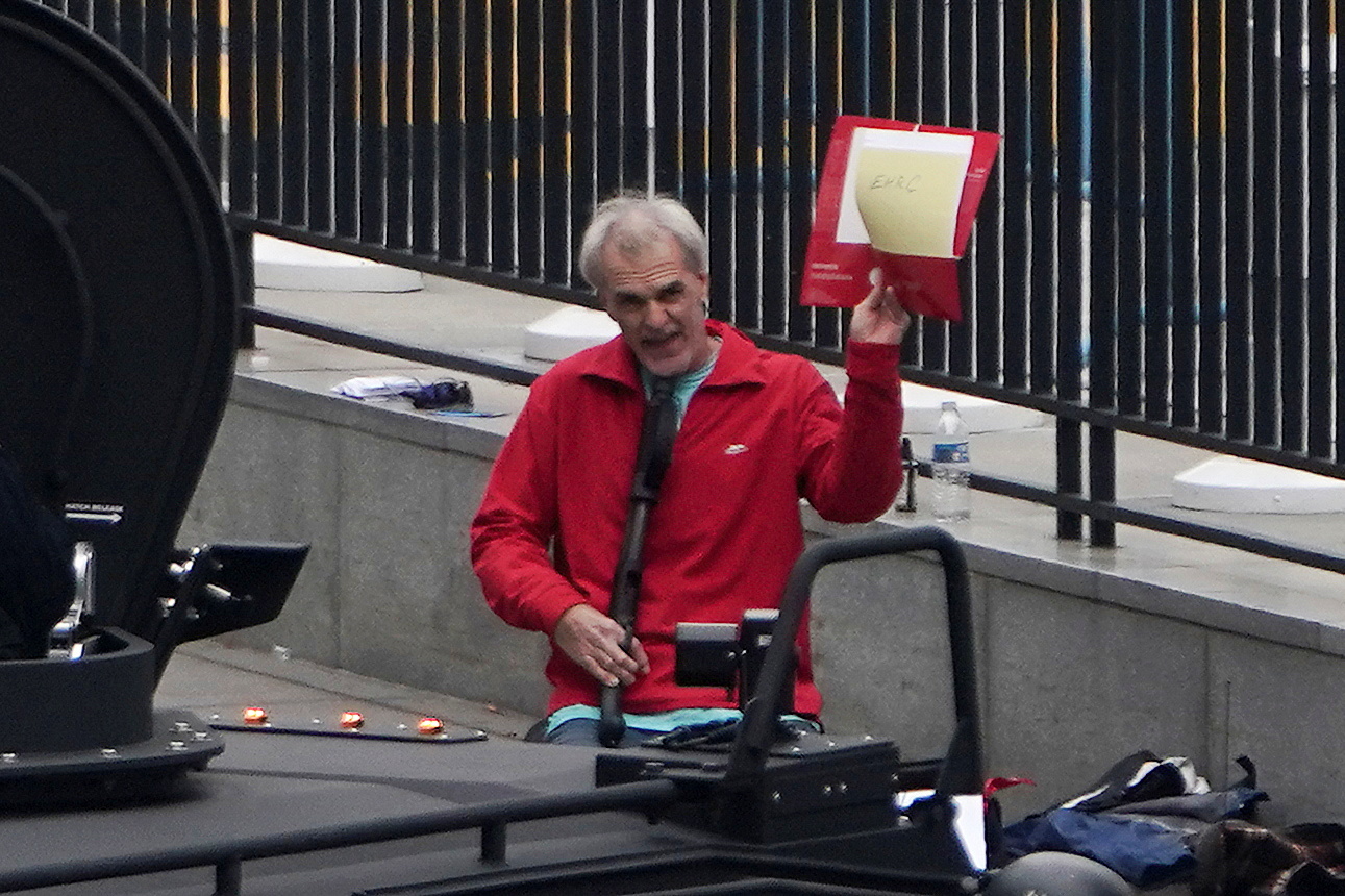 هذه قصة المسلح الذي هدد بالانتحار أمام مقر الأمم المتحدة (فيديو)