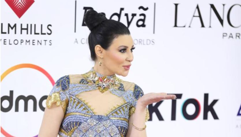 شاهد/ إطلالات متألّقة لنجمات السينما في إختتام مهرجان القاهرة الدولي (صور)