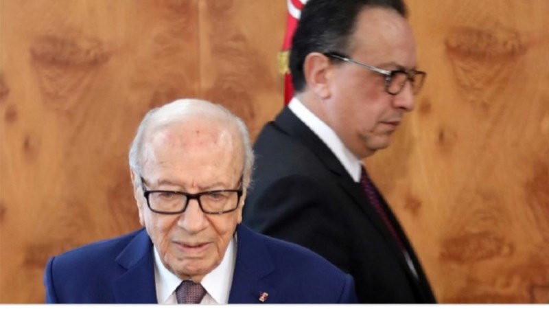 فيديو/ حافظ قايد السبسي:  والدي قال لنا “راهم حطولي قنبلة في كرشي”