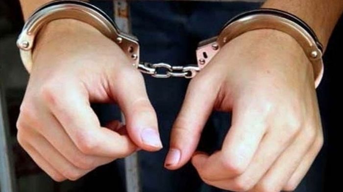 إيقاف موظّف بمحكمة أخفى ملفات قضائية