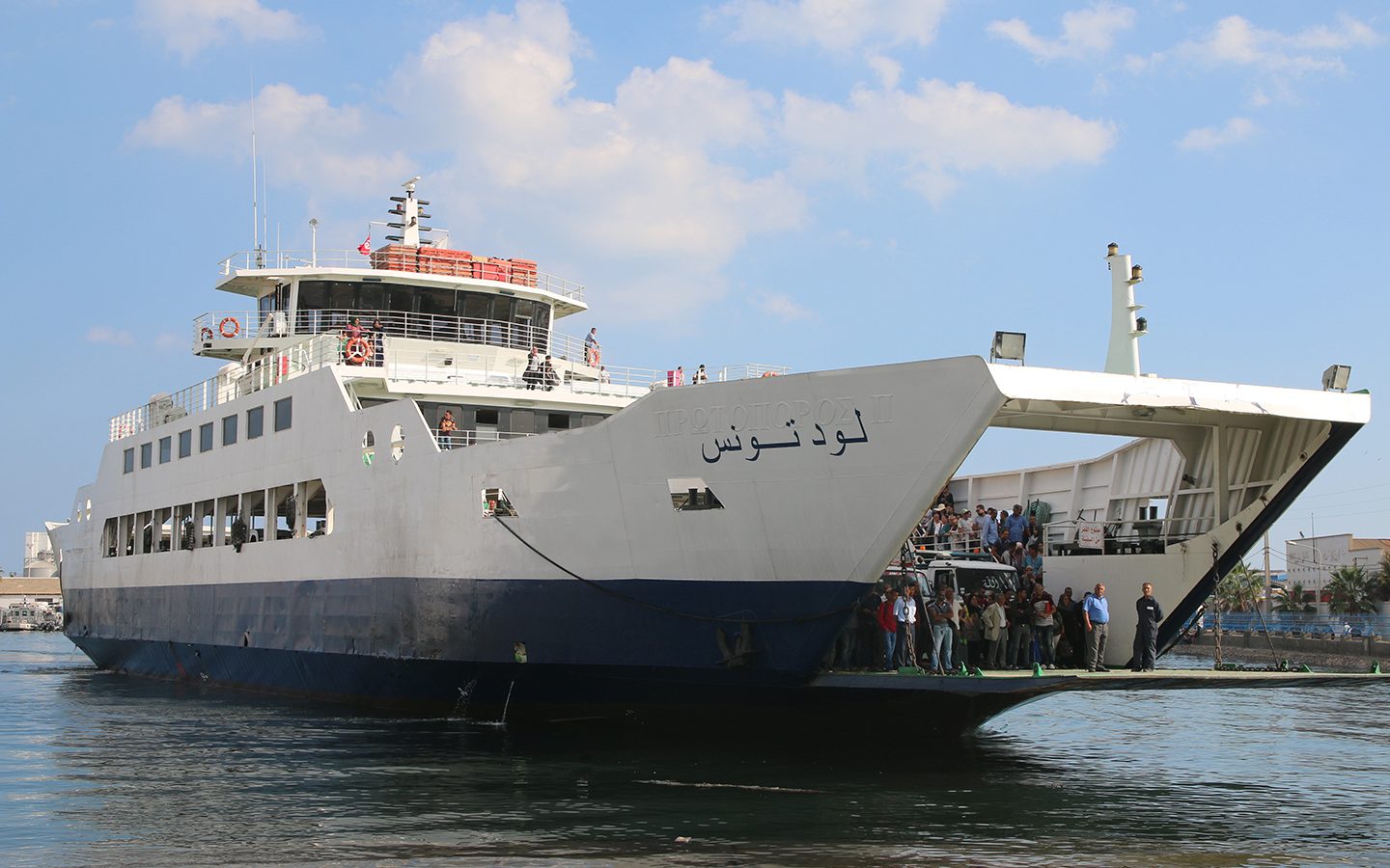 بين صفاقس وقرقنة/ كهل يلقي بنفسه في البحر من “اللود” (فيديو وصور)