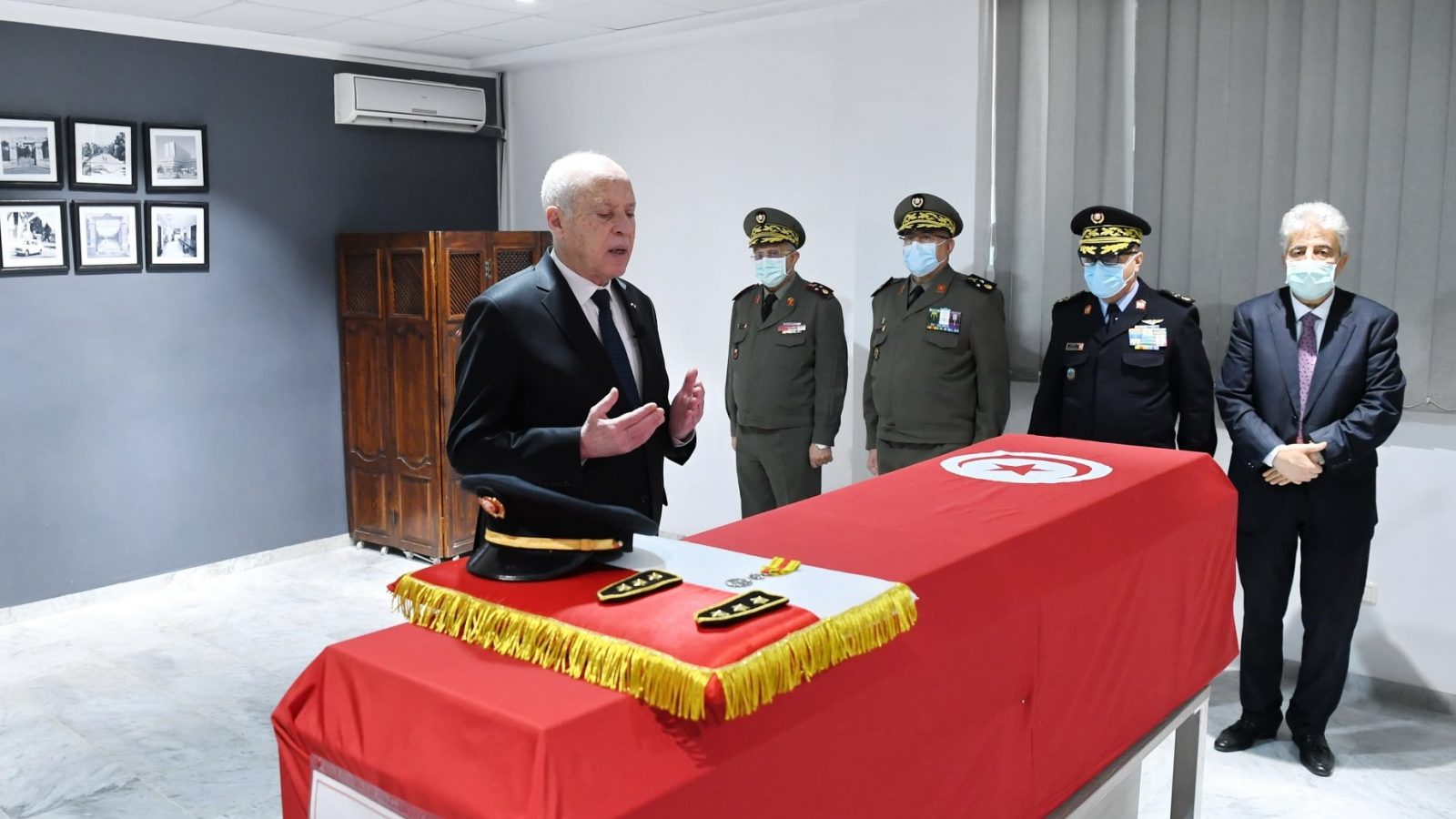 في تابين شهيدي المروحية/سعيّد يعد الجيش بهذا المرسوم (فيديو)