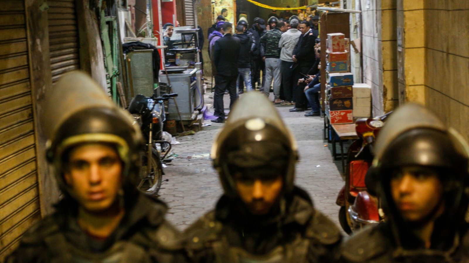 بسبب خلاف بين زوجتيْهما/ شجار بين شقيقين ينتهي بمقتل أحدهما ذبحا