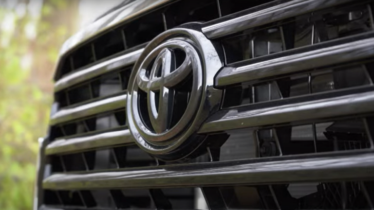 فيديو/ تويوتا تطلق”عملاقا” جديدا يتحدى مركبات ” Land Cruiser”