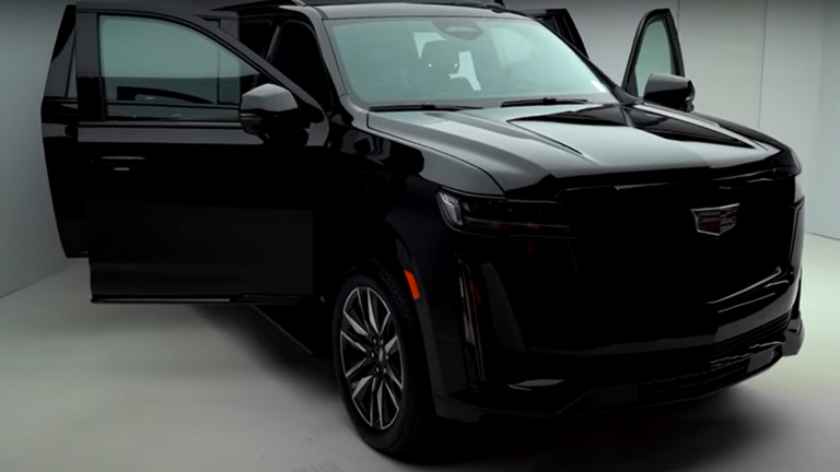 كاديلاك تكشف عن سيارتها “الوحش” الجديدة