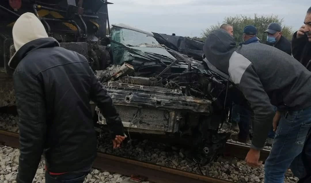 سوسة/ القطار يدهس سيارة كان على متنها إمرأة وطفليها