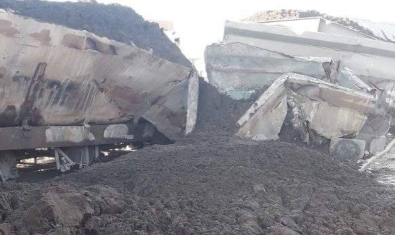 انقلاب عربات قطار نقل الفسفاط بالمتلوي/ هذا حجم الأضرار