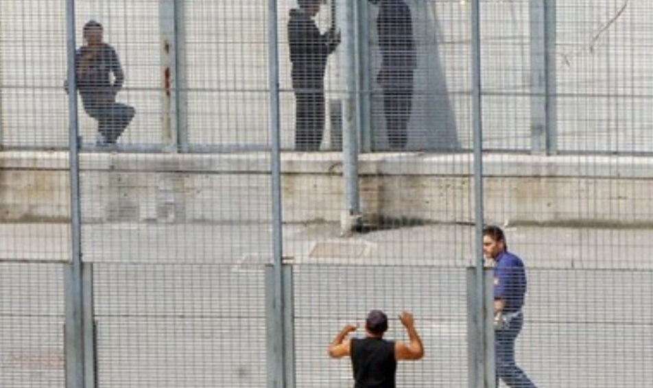 أغلبها لتونسيين/ 70 محاولة انتحار بمركز ترحيل إيطالي