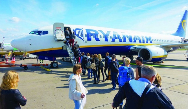 ضربة قاسية للسياحة المغربية