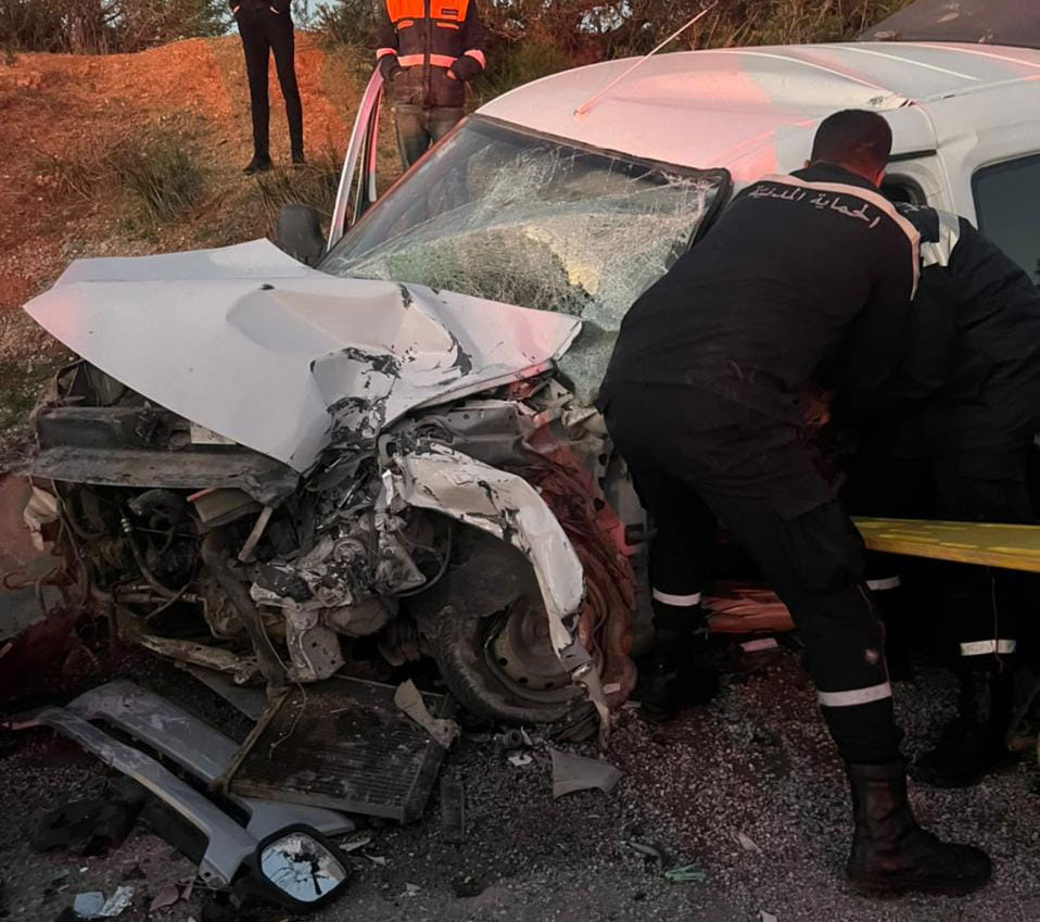 قتيل وجرحى في حادث مرور ببني خيار (صور)