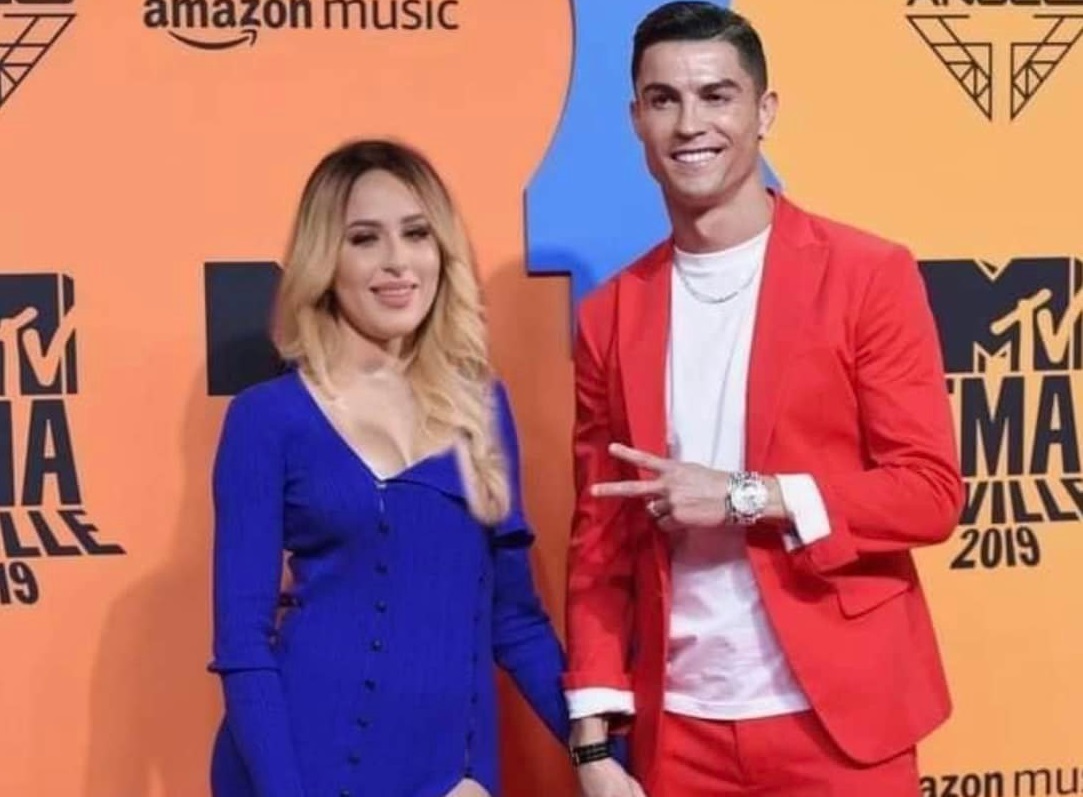 اتهمتها بخطف رونالدو منها/ معركة بين نيرمين صفر وحنان العش..