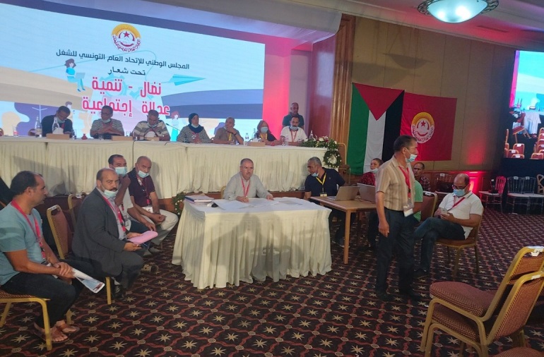 قيس سعيّد عضو بلجنة تفحص النيابات والفرز بمؤتمر إتحاد الشغل!!