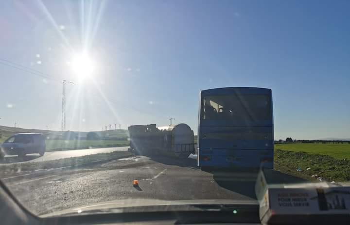 بين تونس وبنزرت/ انقلاب شاحنة صهريج لنقل المحروقات بالطريق السريعة