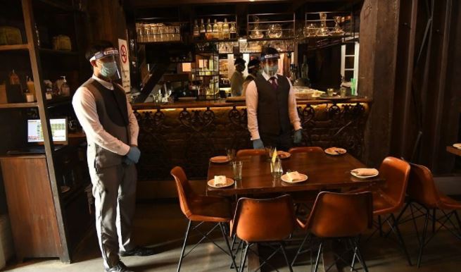 بداية من غرة مارس/ إجراءات جديدة بالمقاهي والمطاعم