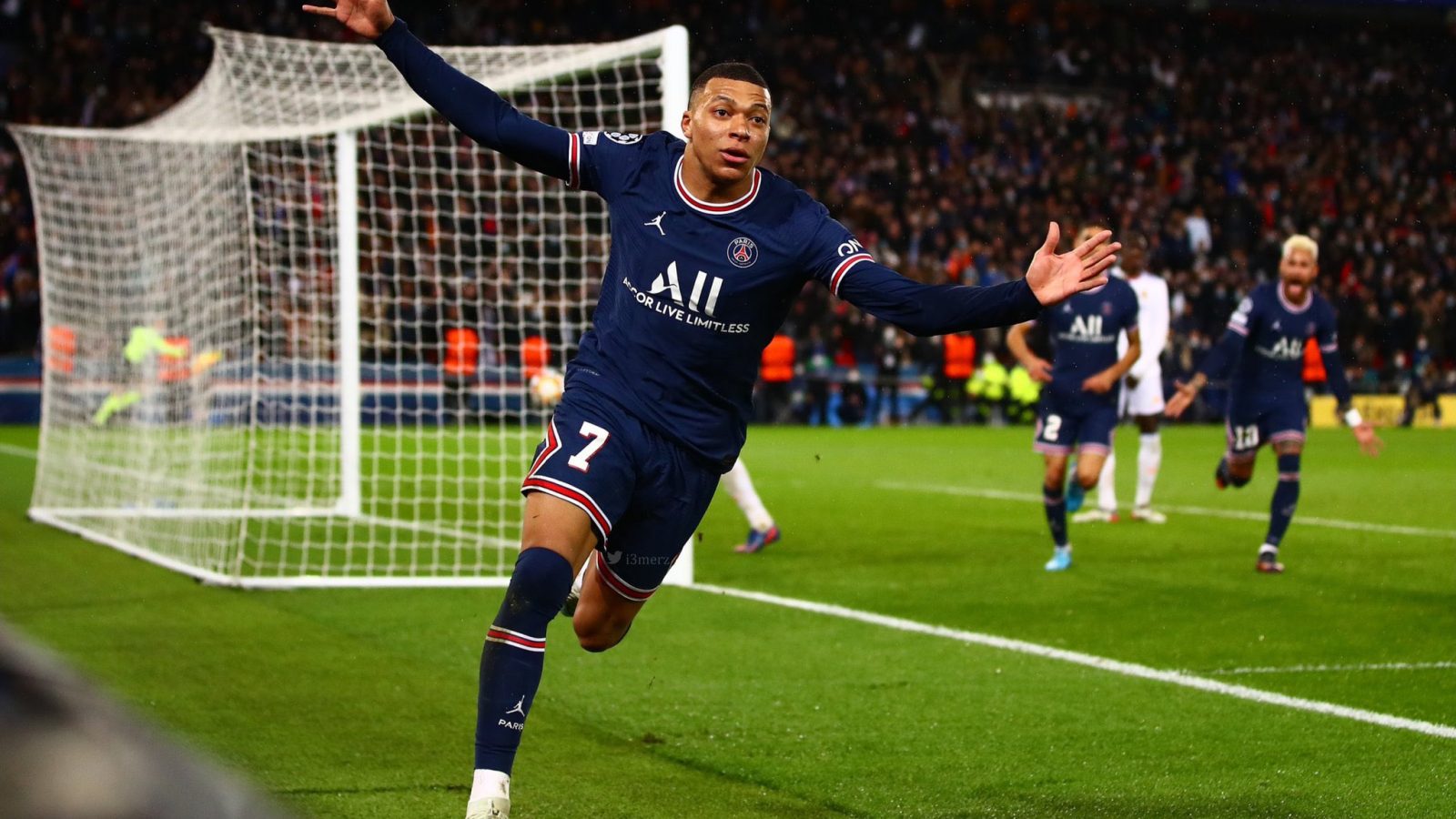 باريس سان جرمان يفوز على ريال مدريد