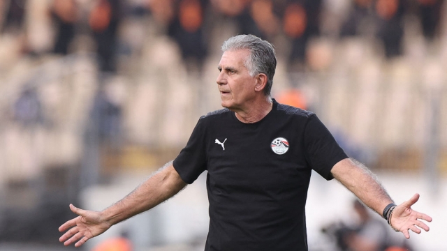 الـ”كاف” يقرر هذه العقوبات على مدرّب منتخب مصر بعد الطرد أمام الكاميرون