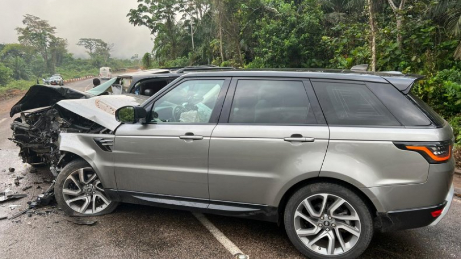 أونانا حارس مرمى الكاميرون وأجاكس أمستردام يتعرّض لحادث مرور