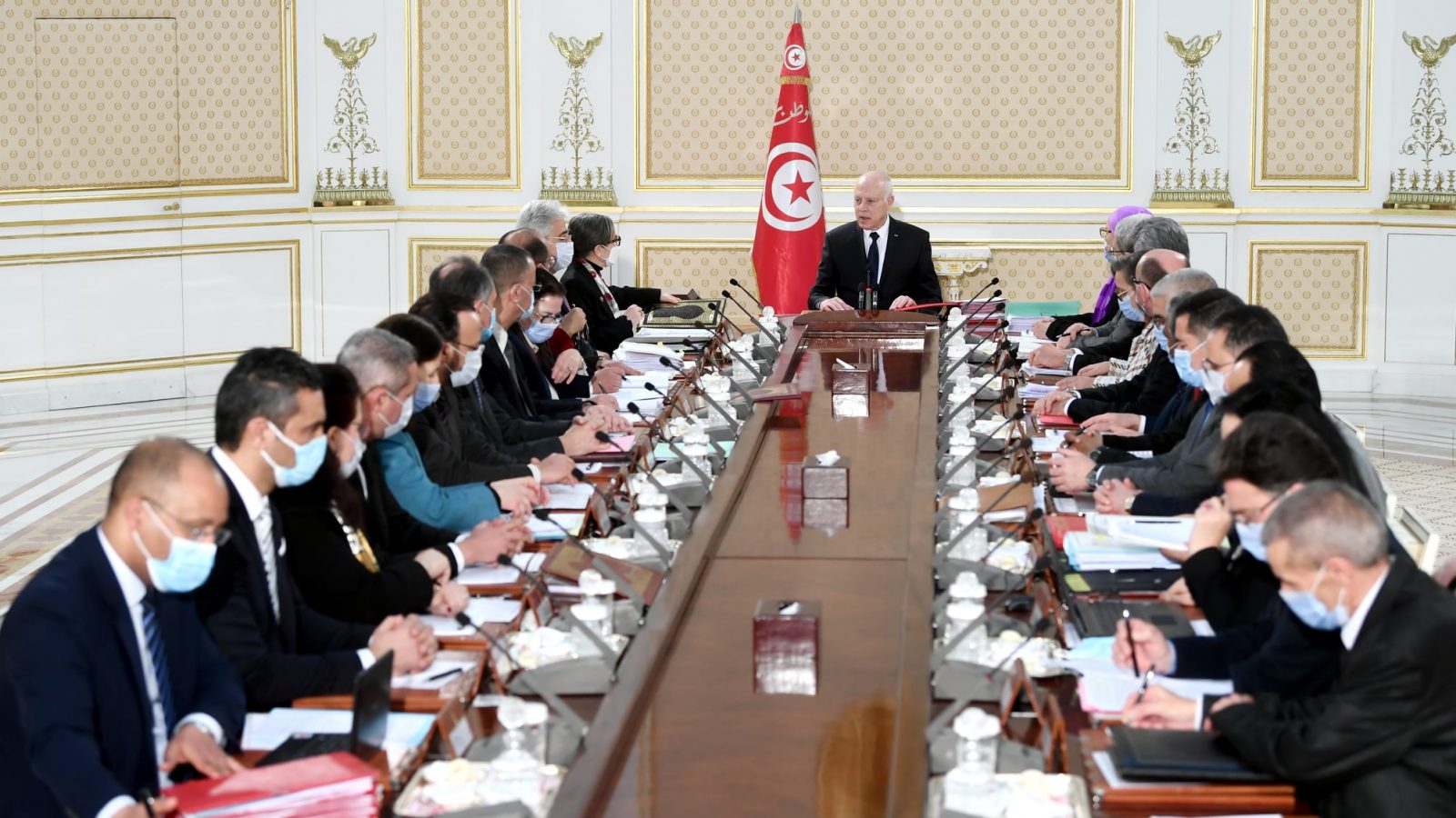 بإشراف قيس سعيد/ المجلس الوزاري يصادق على هذه الأوامر الرئاسية (فيديو) بإشراف قيس سعيد/ المجلس الوزاري يصادق على هذه الأوامر الرئاسية (فيديو)