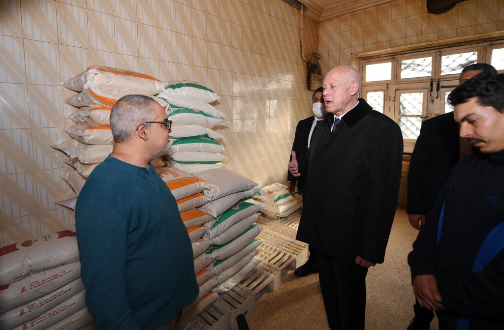 فيديو/ زيارة التفقد التي أداها رئيس الجمهورية لمخبزة