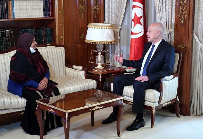 حوكمت بسبب شكارة سميد/ هذا ما قاله سعيّد للمواطنة زينة الكشباطي (فيديو)