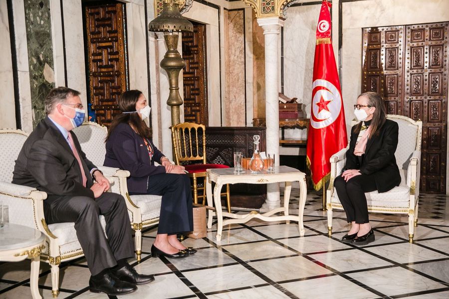 التحديات الاقتصادية محور لقاء بودن بمساعدة وزير الخارجية الأمريكي