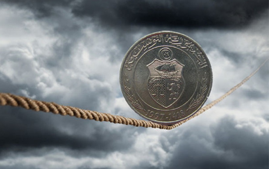 إنهيار تاريخي للدينار التونسي أمام الدولار