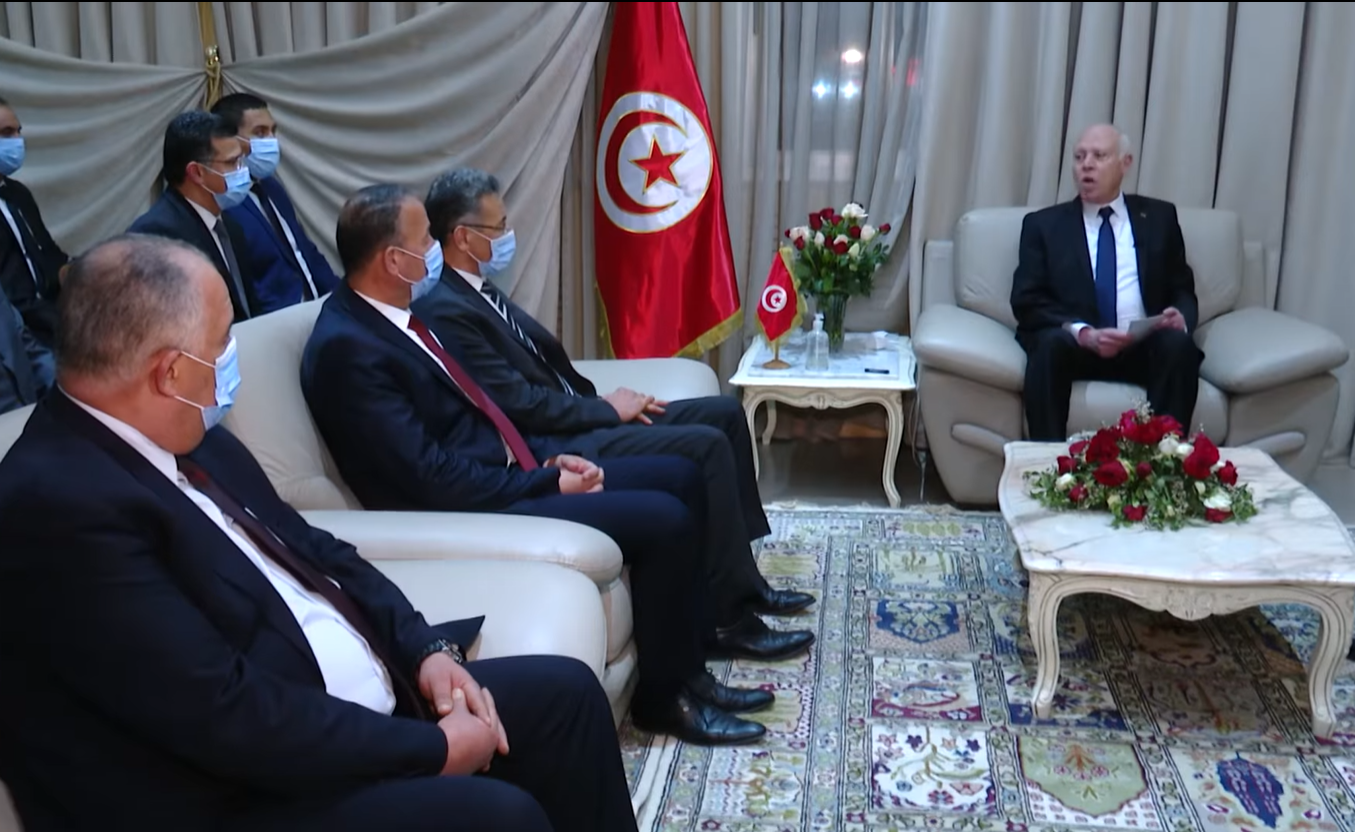 قيس سعيد من مقر الداخلية: أريدها حربا دون هوادة ضدّ هؤلاء المحتكرين المجرمين (فيديو)