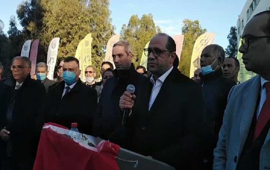 اضراب الصناديق الاجتماعية/ الزاهي يعتذر للمواطنين