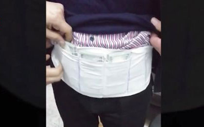 مخفي بين طيات ثيابه/ حجر مبلغ مالي هام لدى مسافر بمطار قرطاج