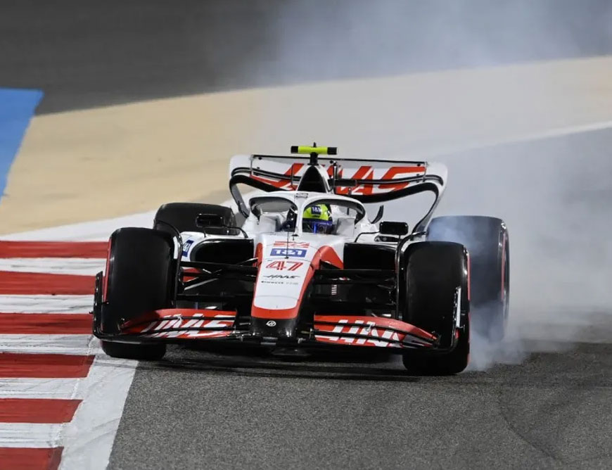 بالفيديو/ حادث مرعب لنجل شوماخر في سباق جدة لفورمولا 1