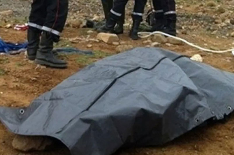 القصرين/ فتح تحقيق في وفاة شاب أفريقي بمستودع مهجور القصرين/ فتح تحقيق في وفاة شاب أفريقي بمستودع مهجور