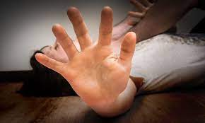 سوسة/ يعاشر ابنة زوجته معاشرة الأزواج ويتاجر بها جنسيا