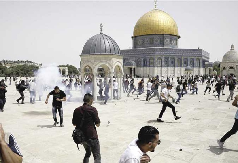 بعد يوم من الهدوء/ توتّر جديد في ساحة المسجد الأقصى