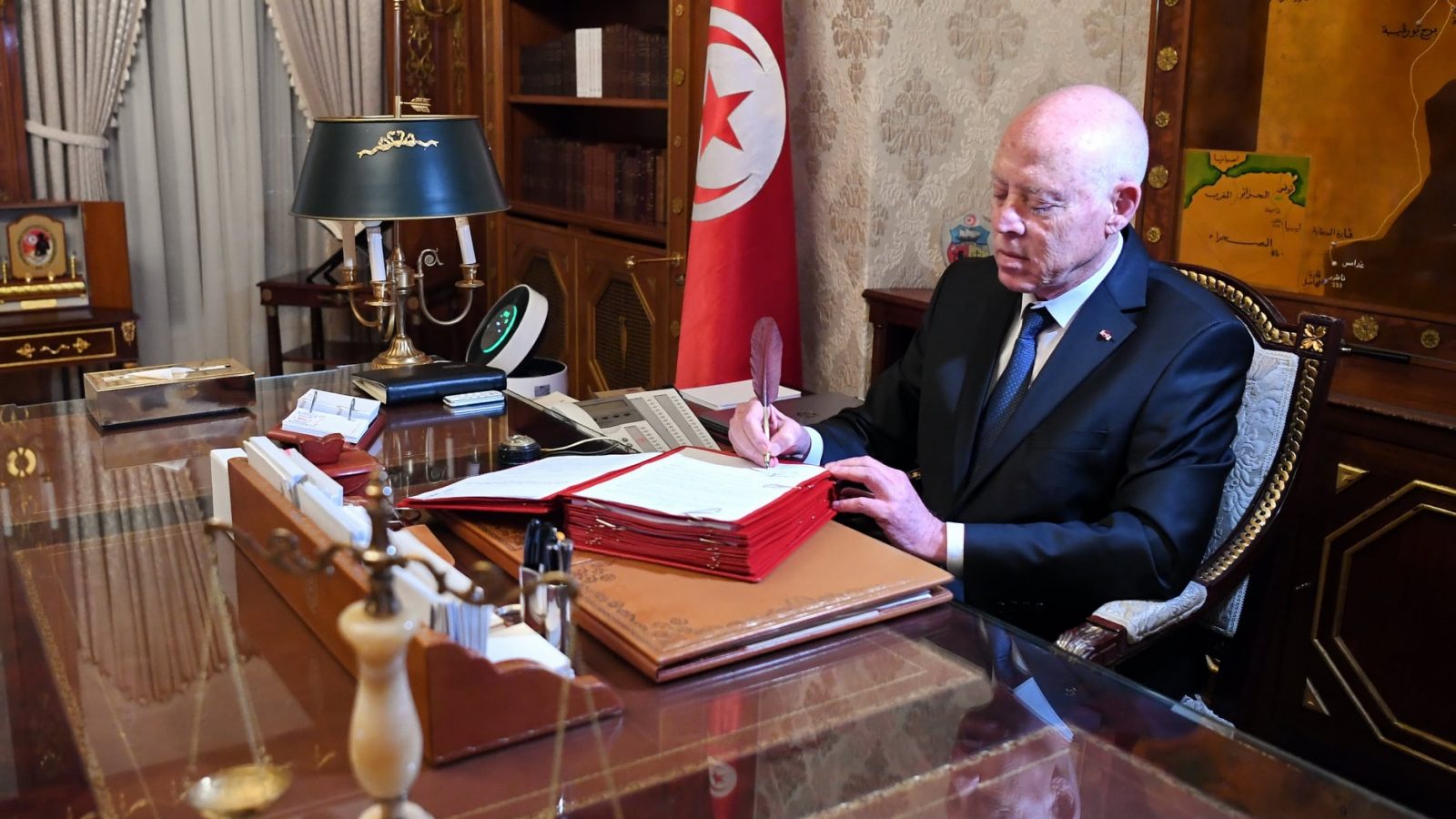 قيس سعيد: سنواصل الحوار.. ولن يكون إلا مع هؤلاء (فيديو)