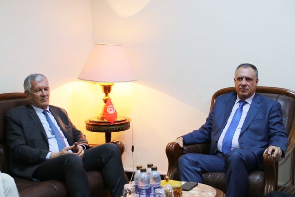 أمين عام التيار الديمقراطي يلتقي بالسفير الفرنسي (صور)