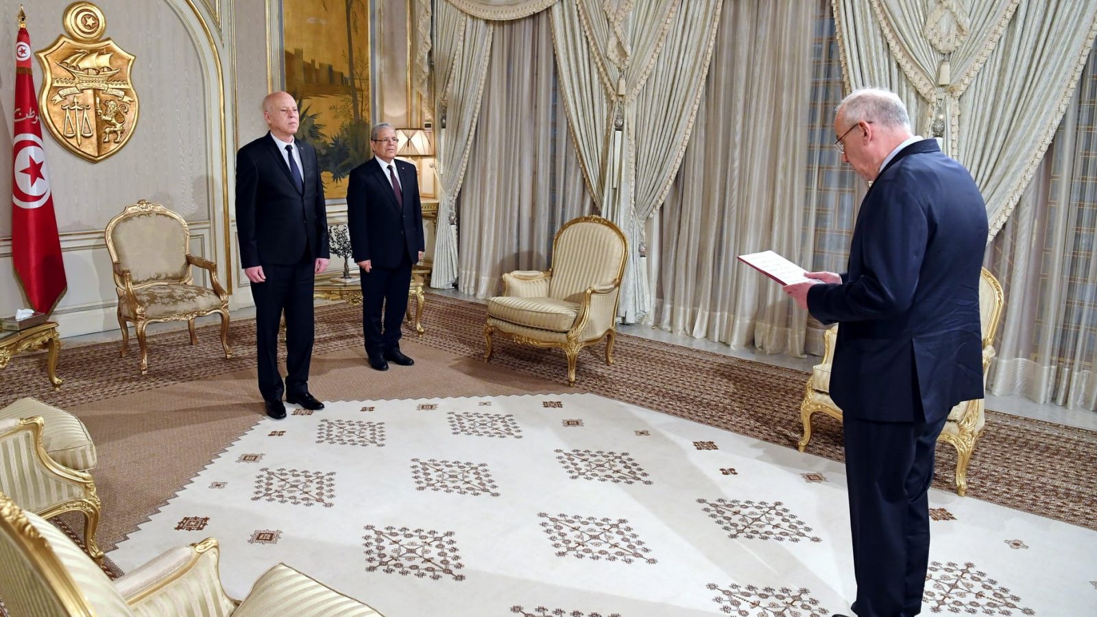 سعيّد يتسلم أوراق اعتماد سفيرا هذين البلدين (فيديو)