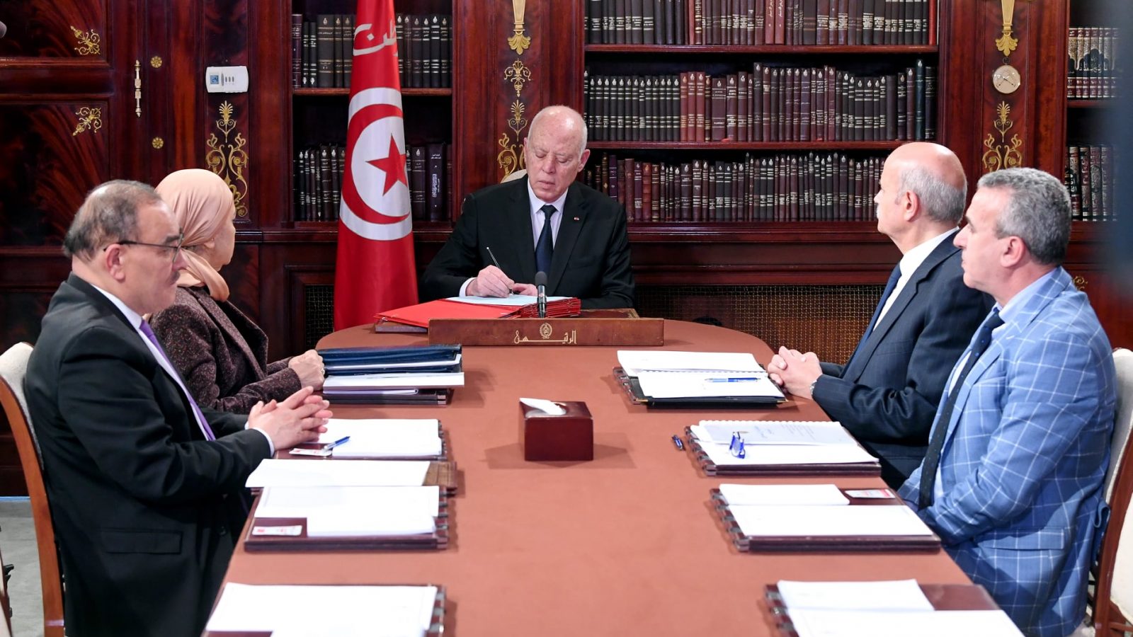 عفو رئاسي خاص عن 274 سجينا (فيديو)