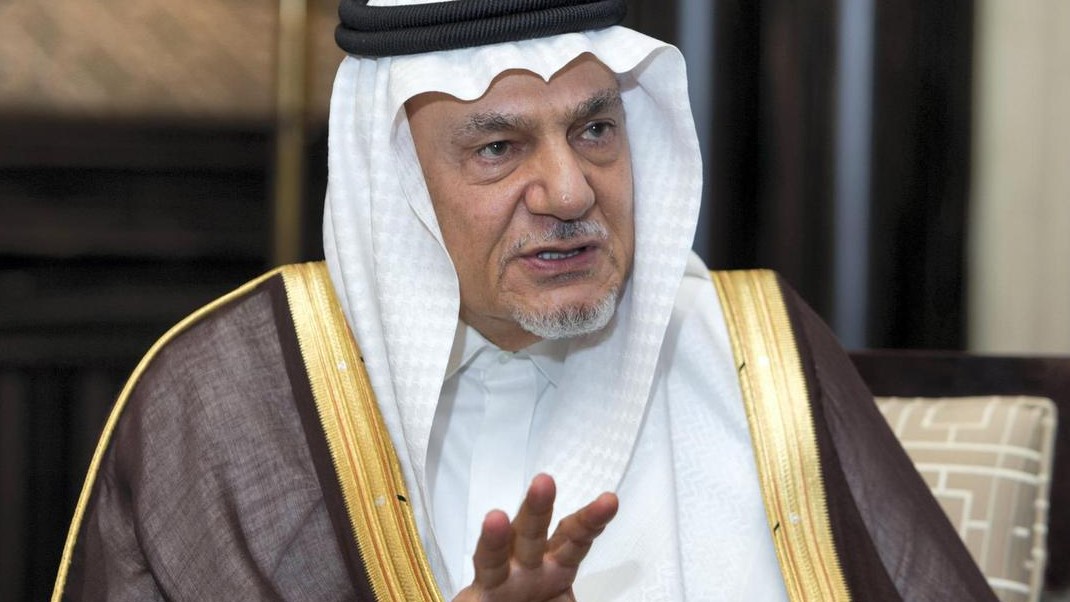 أخبروه أن والده أصبح ملكا/ هكذا ردّ أمير سعودي الفعل..