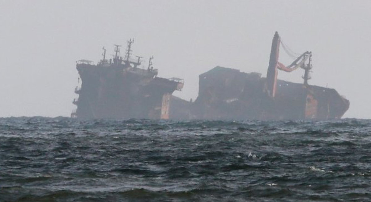 وزير النقل/ السفينة الغارقة ليست ناقلة نفط وهذا سبب رسوّها بصفاقس