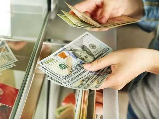 ادعى حمله لحزام ناسف/ شاب يسطو على 25 ألف دينار