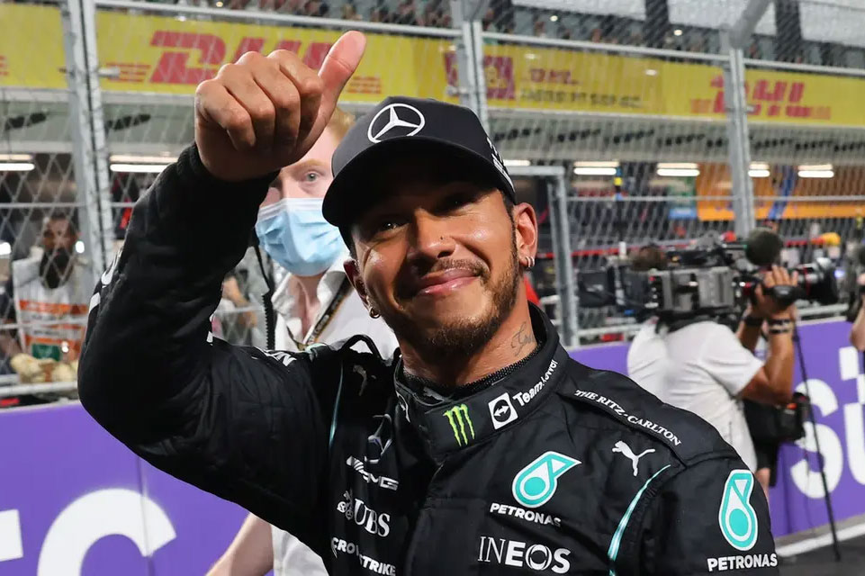 لويس هاميلتون يدخل سباق الاستحواذ على تشلسي