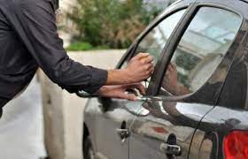 القبض على سارق سيارة الوزير