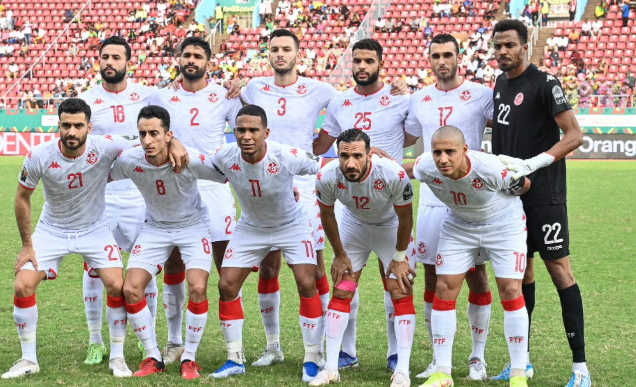 قائمة اللاعبين المدعوين إلى تربص المنتخب بالسعودية