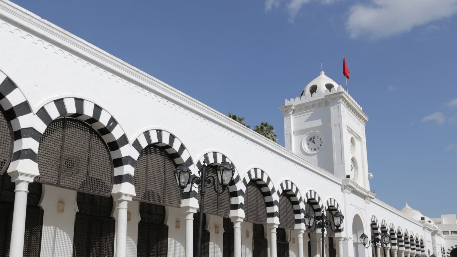 المصادقة على ميزانية وزارة المالية