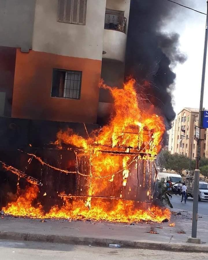 قابس/ اندلاع حريق بسوق الحنة (فيديو)
