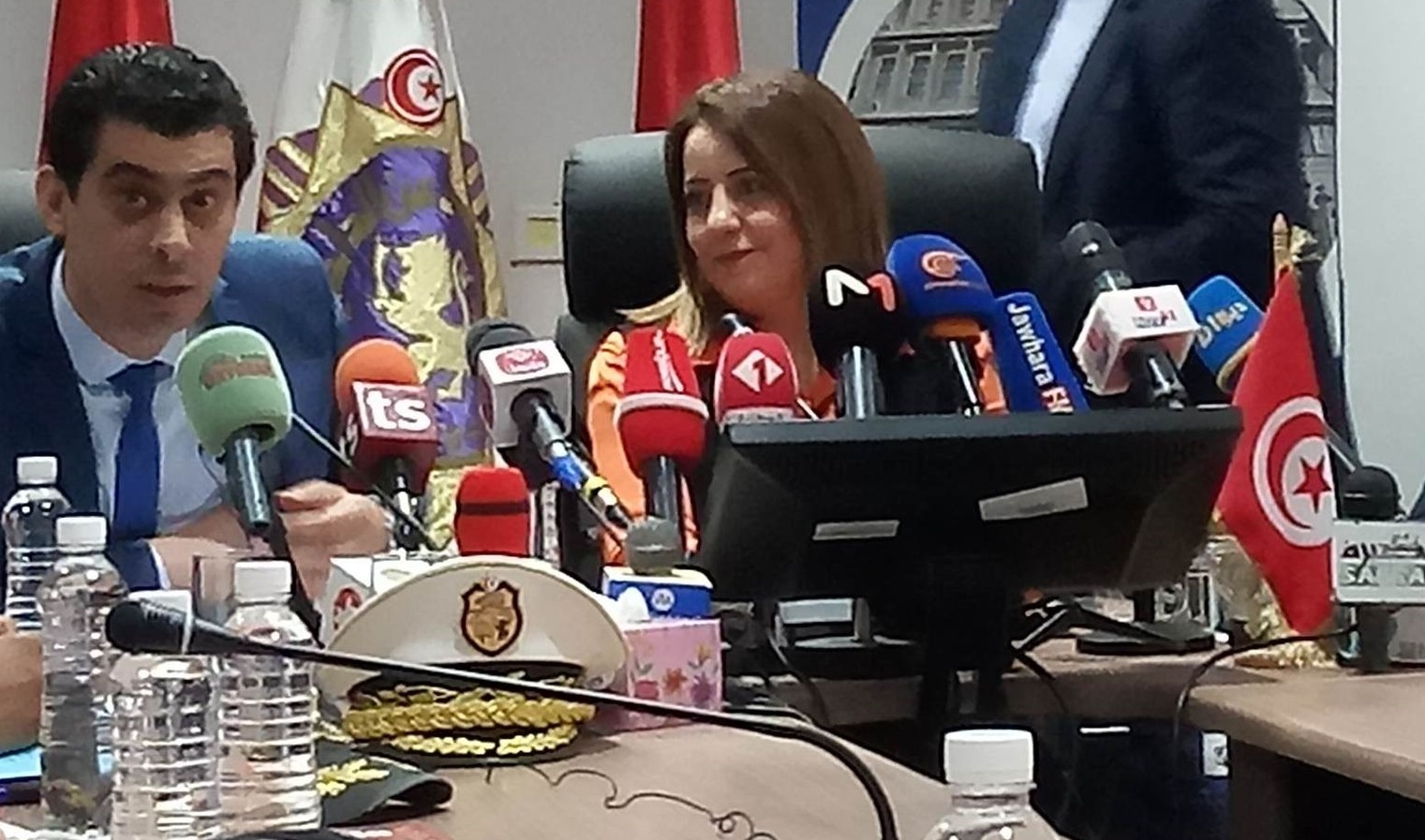 فاكر بوزغاية:لا صحة لما راج حول بيع أمنيين لتذاكر مباراة الدّربي